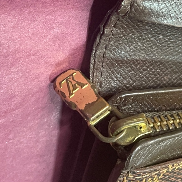 Louis Vuitton wallet - Picture 10 of 16